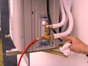 空调安装时排空的方法?